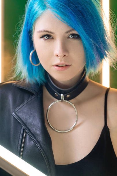 futuristic portrait cyberpunk model woman led - Foto, imagen