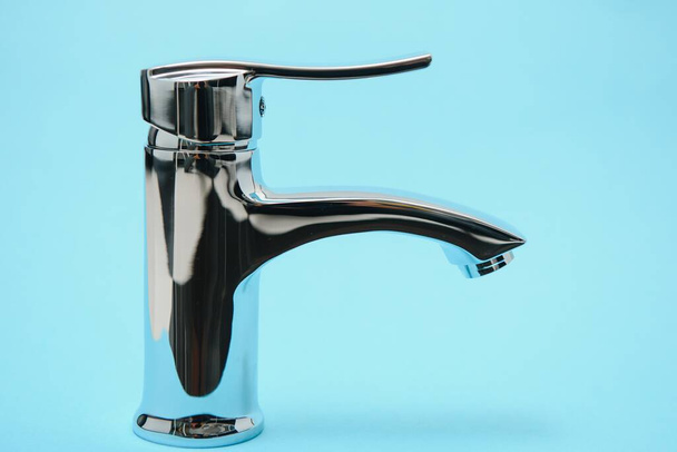 New chrome or steel mixer tap for bathroom sinks - Zdjęcie, obraz