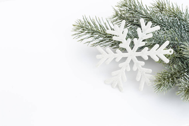 Christmas decoration on white background. - Foto, afbeelding
