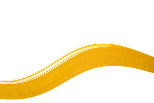 Papel amarillo, productos para kviling sobre fondo blanco. Banner de onda abstracta - Foto, Imagen