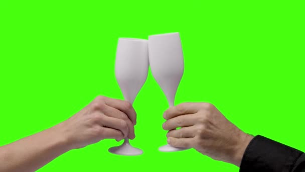 Białe kieliszki do szampana wiwatują - Materiał filmowy, wideo