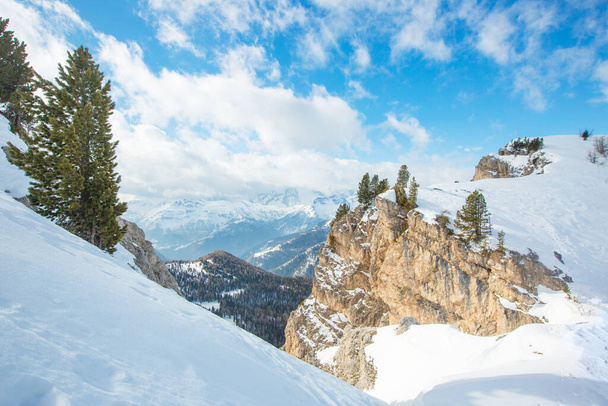 Dolomites Dolomiti Italy in wintertime beautiful alps winter mountains and ski slope Cortina d'Ampezzo Col Gallina mountain peaks famous landscape skiing resort area - Fotoğraf, Görsel