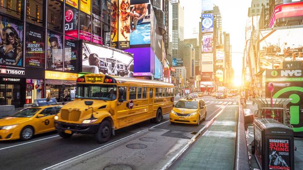 Vista de la icónica arquitectura de la ciudad de Nueva York en Times Square. - Foto, imagen