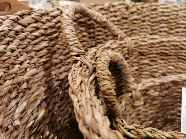 cesta de vime artesanal com alça - Foto, Imagem