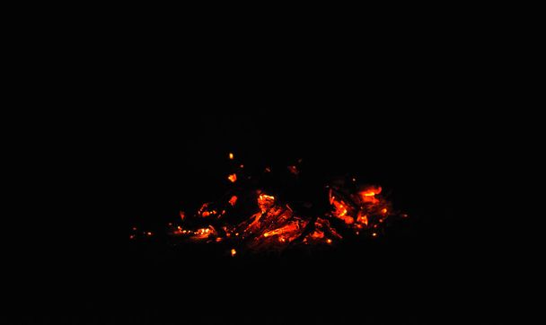 вогнище в темряві
 - Фото, зображення