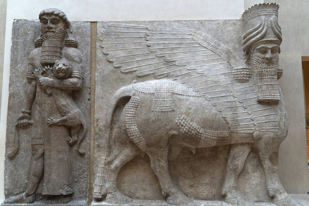 Ancient Babylonia and Assyria sculpture from Mesopotamia - Photo, Image