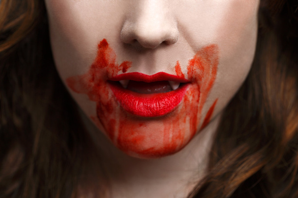 女性の吸血鬼 - 写真・画像
