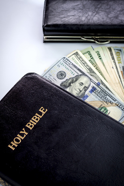 Holy Bible and money - Fotoğraf, Görsel