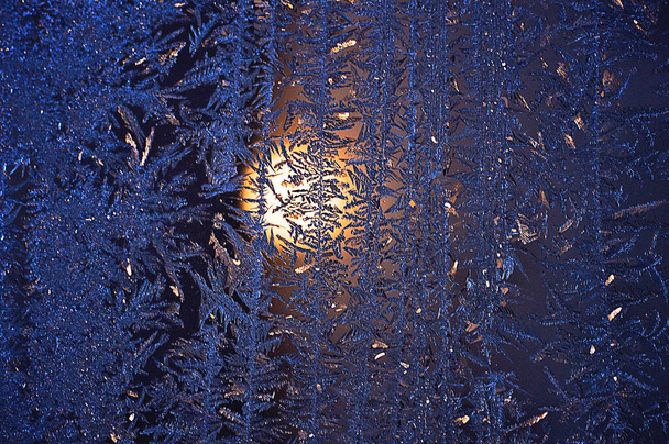 Padrões de gelo natural na textura de vidro
 - Foto, Imagem