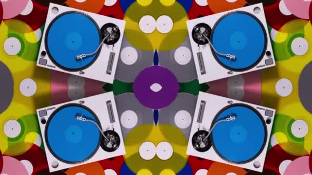 Giradiscos DJ con diferentes discos de colores  - Metraje, vídeo