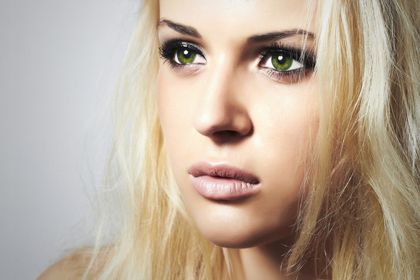 Genç woman.blond girl.close-up güzel yüzü - Fotoğraf, Görsel