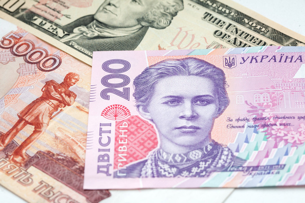 Dinero de Ucrania, Rusia y los Estados Unidos
 - Foto, imagen