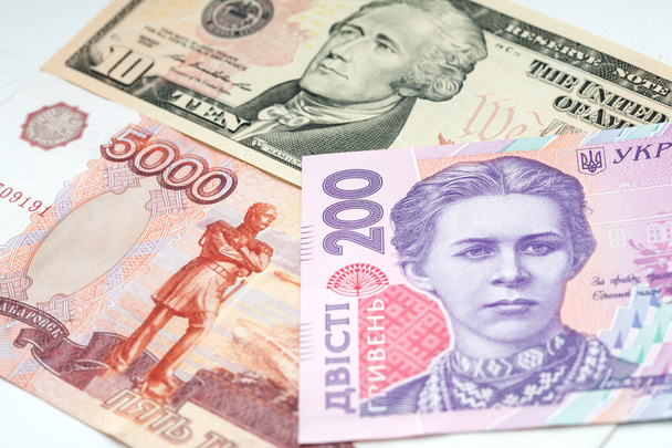 Dinero de Ucrania, Rusia y los Estados Unidos
 - Foto, Imagen