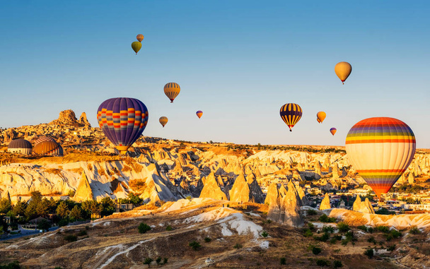 Hot air balloons over Cappadocia, Turkey - Valokuva, kuva
