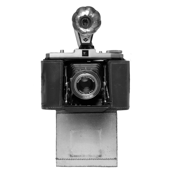 Oude camera met hoesje en flitser vintage - Photo, Image