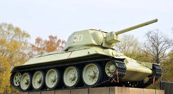 Tanque ruso
 - Foto, imagen