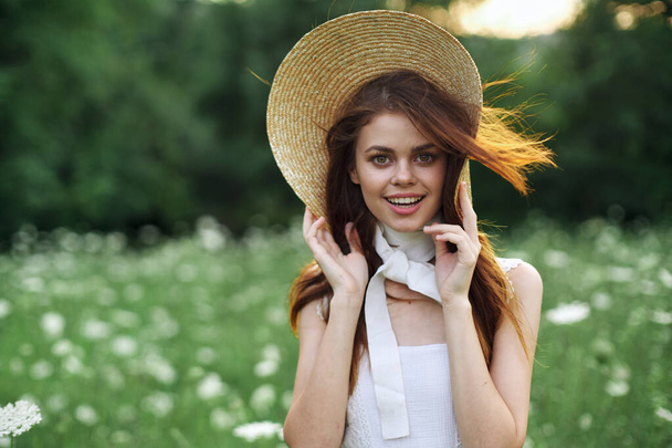 Cheerful attractive woman summer nature flowers vacation - Foto, Imagem