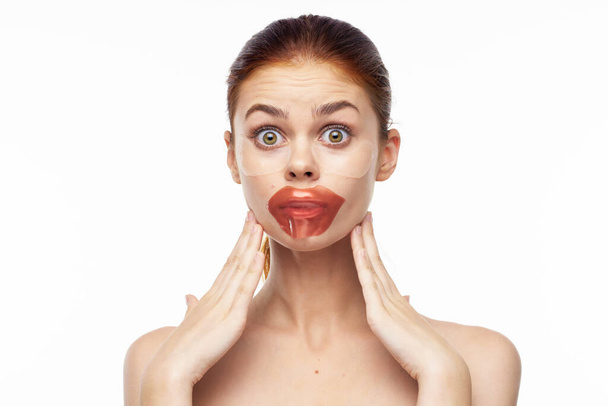 pretty woman naked shoulders lip mask skin care - Fotoğraf, Görsel