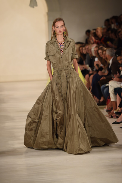 Model walks the runway at Ralph Lauren fashion show - Foto, immagini