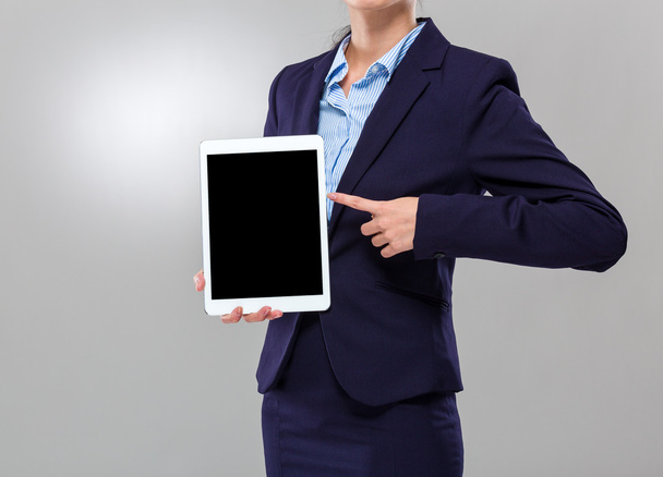 üzletasszony, üres képernyő tabletta - Fotó, kép