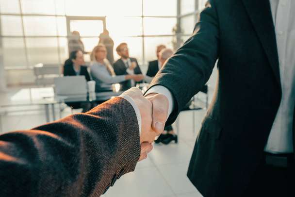 close up. strong handshake of business people - Fotoğraf, Görsel