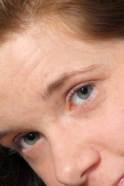 Attraente bruna dagli occhi verdi
 - Foto, immagini