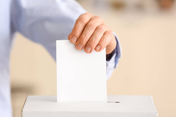 Hlasující u volební urny - Fotografie, Obrázek