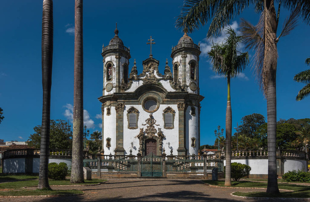 Belle vue extérieure sur Igreja Sao Francisco de Assis (église Sao Francisco de Assis) au Minas Gerais - Sao Joao del Rei, Minas Gerais, Brésil - Photo, image
