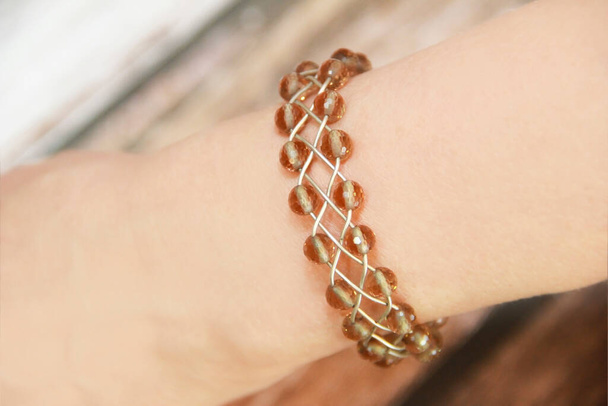 joyas para mujer pulseras de oro con piedras preciosas - Foto, Imagen
