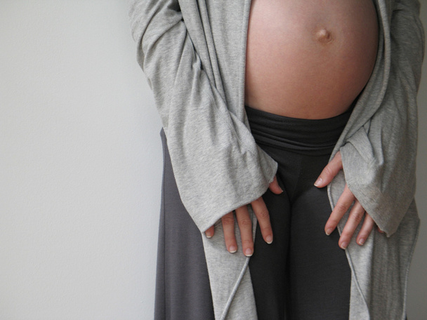 Vientre de una mujer embarazada - Foto, imagen