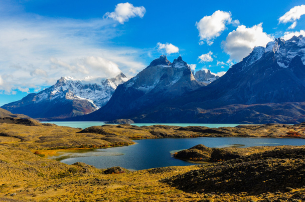 Parque Nacional Torres del Paine, Chili
 - Photo, image