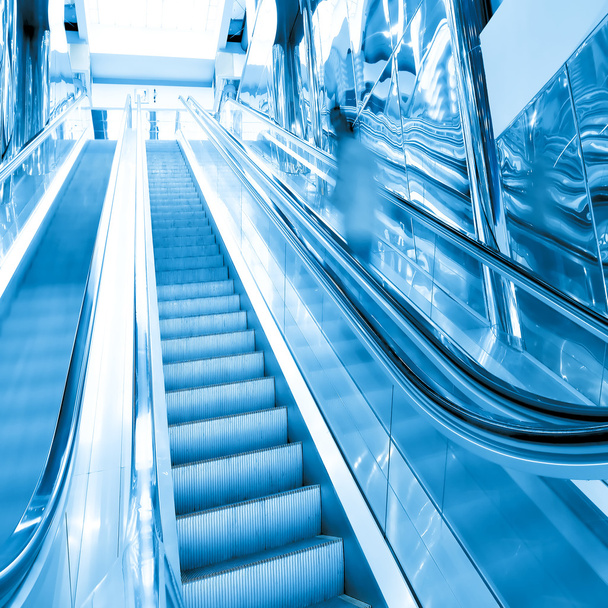 Moving escalator - Foto, imagen