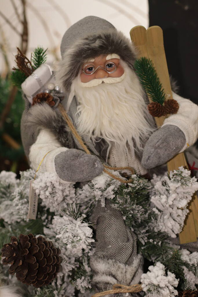 Weihnachtsmann mit Weihnachtskleidung - Foto, Bild
