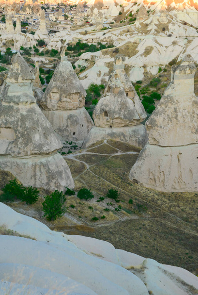 Beautiful mountains of bizarre form located in the heart of Cappadocia - Fotoğraf, Görsel