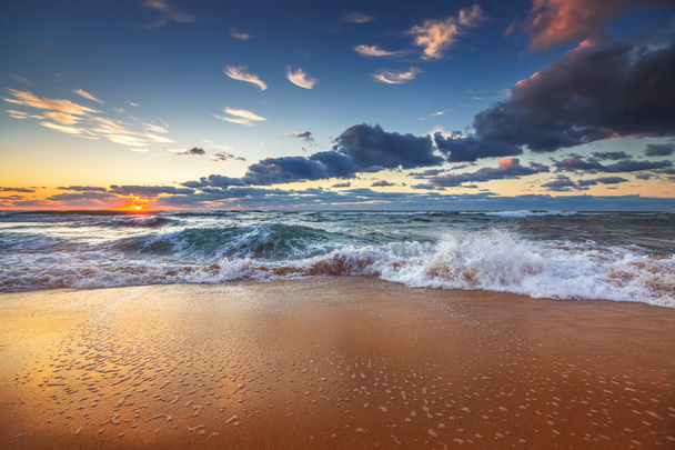 Krásná oblačnost nad mořem, úsvit - Fotografie, Obrázek