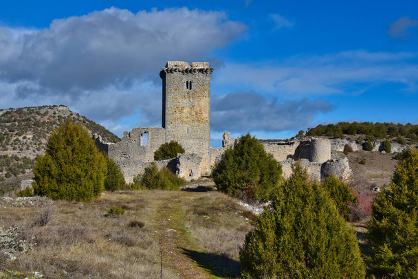 Castillo de Ucero Cañón del Río Lobos provincia de Soria - Foto, imagen