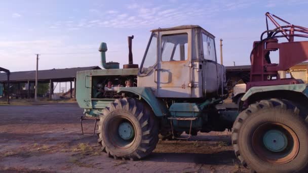 Tractor agrícola máquina - Metraje, vídeo