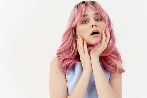 fashionable woman pink hair posing fashion clothes lifestyle fun design - Foto, immagini