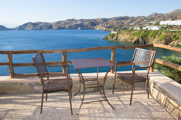 ourdoor terraço com vista para o mar no café grego - Foto, Imagem