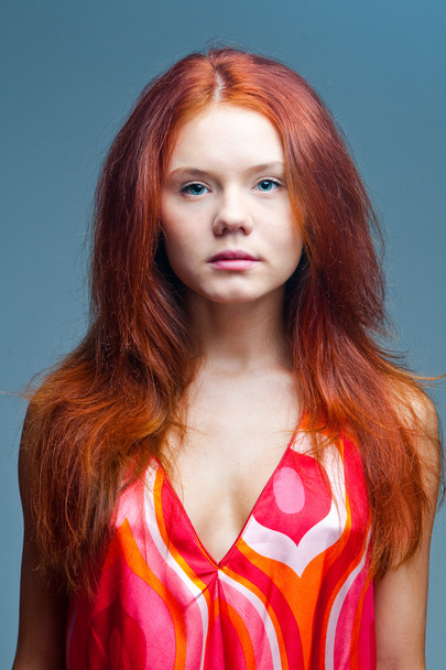 The red-haired girl - Фото, зображення
