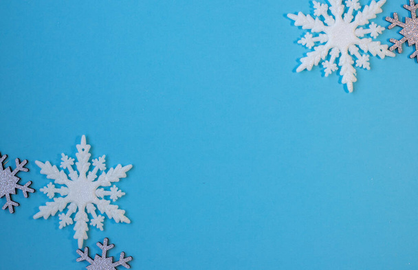 Christmass flatlay blanc flocons de neige en forme de cadre  - Photo, image