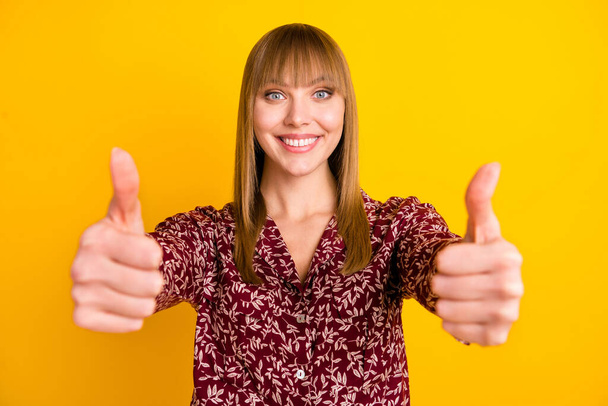 Photo portrait of blonde woman showing thumb-up signs recommend advising isolated vivid yellow color background - Fotografie, Obrázek