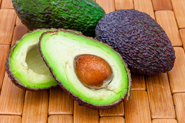 verschillende avocado 's - Foto, afbeelding