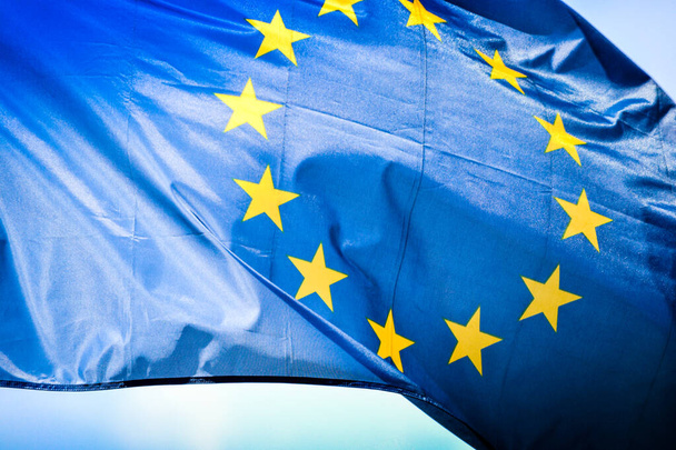 Материальный флаг Европейского союза - Фото, изображение