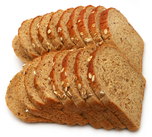 Овсяный хлеб на белом фоне - Фото, изображение