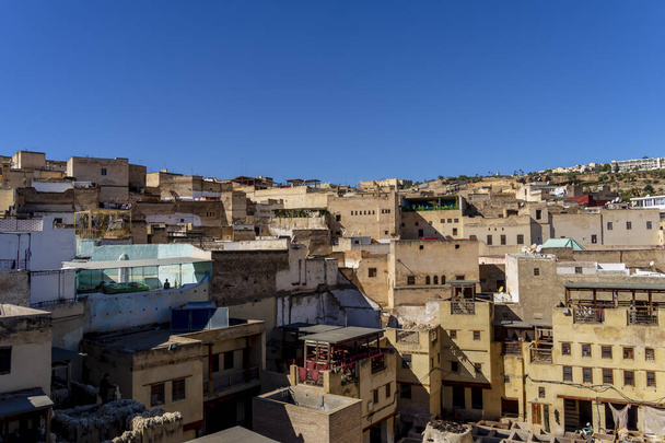 Fez nebo Fes je město na severu vnitrozemí Maroka a hlavní město správní oblasti Fes-Meknes.  - Fotografie, Obrázek