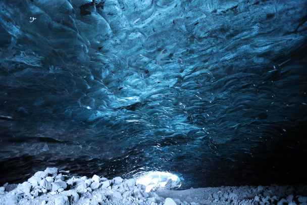 Ice cave in southern Iceland - Fotoğraf, Görsel