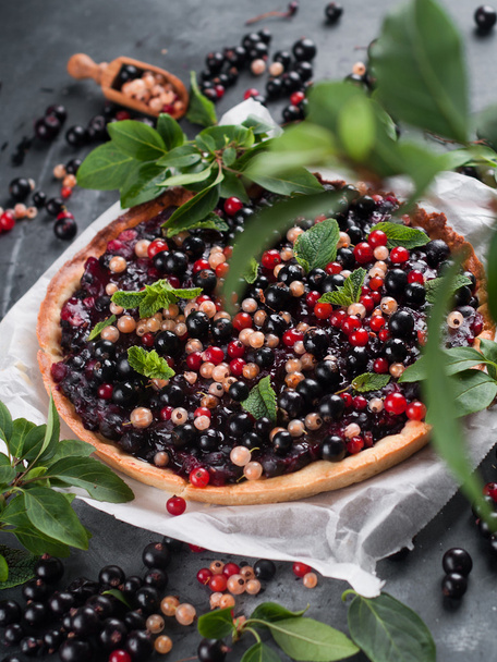 Fresh berries tart  - Фото, зображення