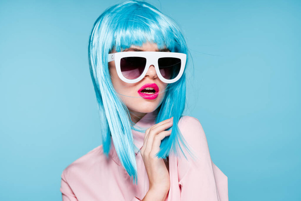 beautiful woman in blue wig sunglasses Glamor fashion - 写真・画像