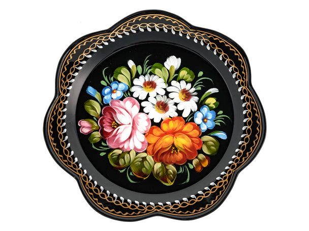 Stare dekoracyjne rosyjskie ludowe ręcznie malowane metalowe tacki z kwiatowym wzorem kolorów na białym. Zastosowanie do aranżacji wnętrz. - Zdjęcie, obraz